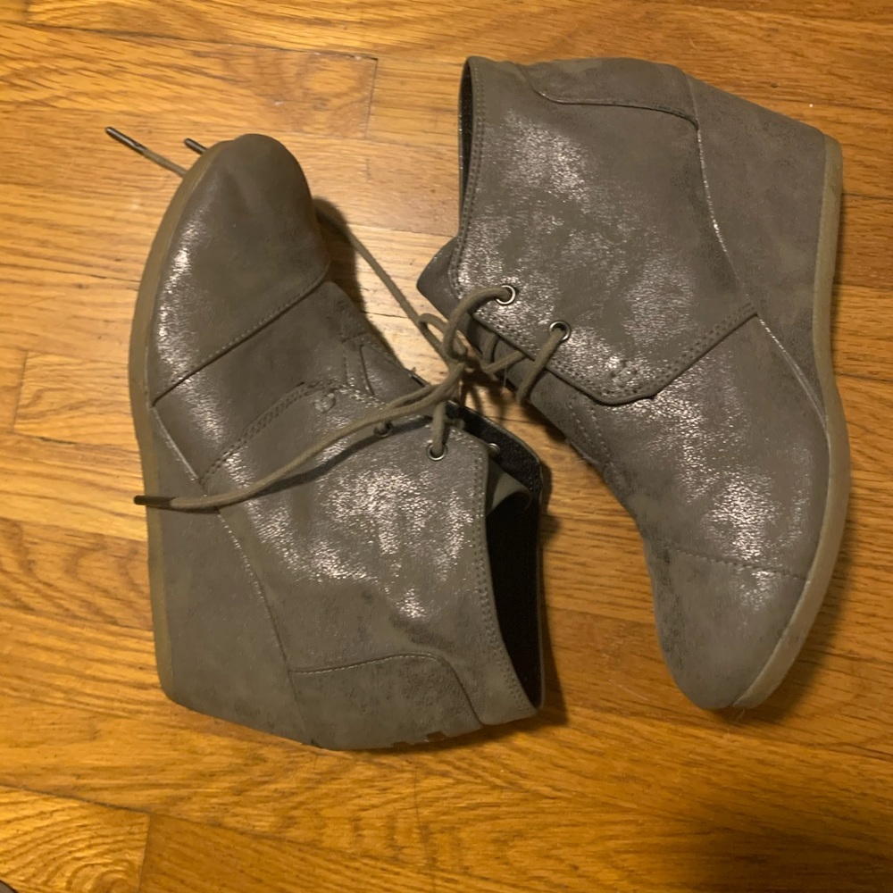 Toms!